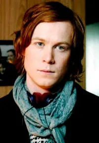 영화배우인 롤프 크리스틴 라슨의 대표 이미지