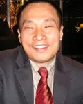 평론가인 윤중강의 대표 이미지