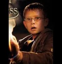 배우인 루카스 슈스트의 대표 이미지