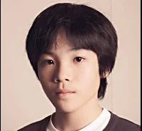 배우인 토미오카 료의 대표 이미지