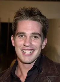 영화배우인 로스 패터슨의 대표 이미지