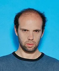 영화감독인 에스테반 사피르의 대표 이미지