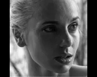 배우인 줄리에타 카르디날리의 대표 이미지