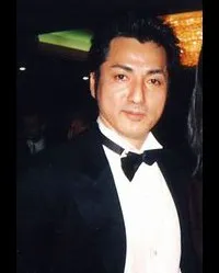 배우인 나카야마 카즈야의 대표 이미지