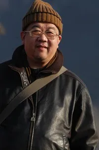 감독, 각본인 장 츠의 대표 이미지
