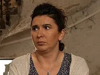 배우인 야스나 잘리차의 대표 이미지