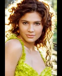 배우, 음악인 비나 모랄레스의 대표 이미지