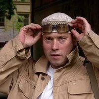 배우인 빅터 슈크로코브의 대표 이미지