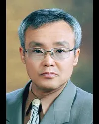 배우인 권금산의 대표 이미지