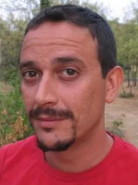 영화배우인 루이스 칼레조의 대표 이미지