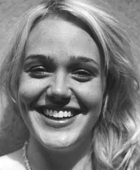 배우인 알바라 호펠스의 대표 이미지