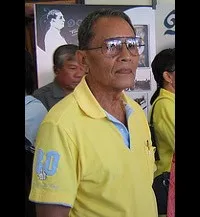 배우인 똠 위사와차트의 대표 이미지
