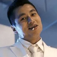배우, 스턴트맨인 오강의 대표 이미지