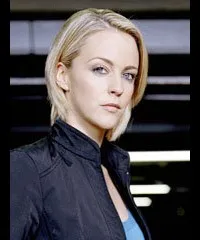 영화배우인 미란다 레이슨의 대표 이미지