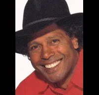 영화배우인 어니 딩고의 대표 이미지