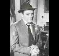 배우인 에디 콘스탄틴의 대표 이미지