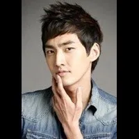 탤런트인 백민현의 대표 이미지