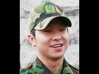 가수인 량하의 대표 이미지