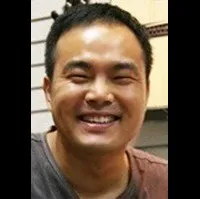 가수, 작곡가, 숲해설가인 염경철의 대표 이미지