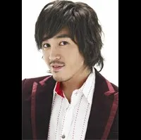 탤런트인 김동희의 대표 이미지