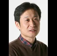 평론가인 변성찬의 대표 이미지