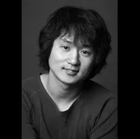 뮤지컬배우인 심정완의 대표 이미지