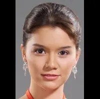 영화배우인 나딘 사몬테의 대표 이미지