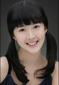 배우인 강초희의 대표 이미지