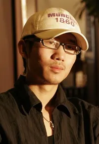 영화감독인 조슈아 통의 대표 이미지