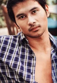 배우인 조엠 바스콘의 대표 이미지