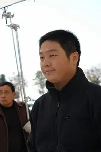 영화감독인 장 츠의 대표 이미지