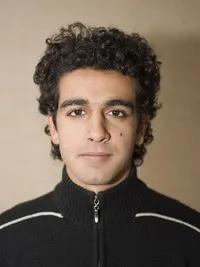 배우인 푸리야 마야리의 대표 이미지