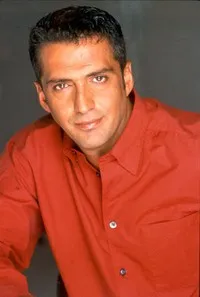 배우, 가수인 야부즈 빙괼의 대표 이미지