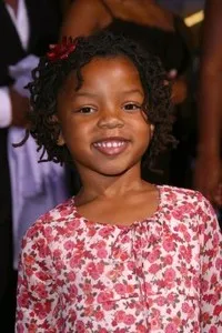 영화배우, 가수인 클로에 베일리의 대표 이미지