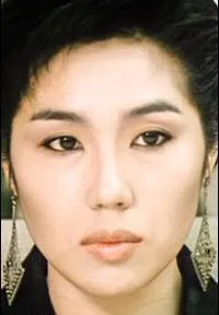 배우인 우지울의 대표 이미지
