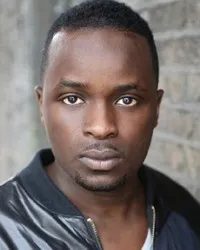 배우, 감독, 각본인 페미 오예니란의 대표 이미지