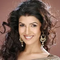 배우인 님랏 카우르의 대표 이미지