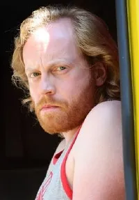 배우인 유르겐 델나에트의 대표 이미지