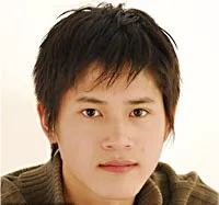 배우인 오쿠무라 토모후미의 대표 이미지