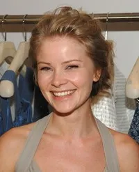 영화배우인 아니타 브리엠의 대표 이미지