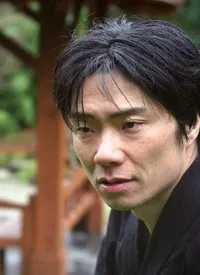 배우인 이와모토 유키의 대표 이미지