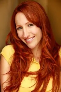 배우, 각본인 제니퍼 엘리자베스의 대표 이미지