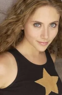 배우인 줄리아나 모레노의 대표 이미지