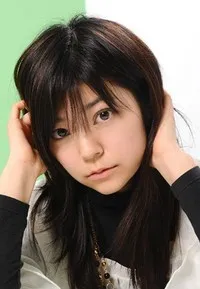 성우인 이세 마리야의 대표 이미지