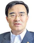 (전직)정무직공무원인 조중표의 대표 이미지