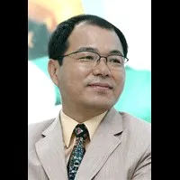 탤런트, 연극배우인 유형관의 대표 이미지