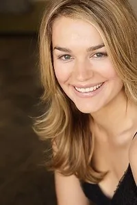 배우인 로라 고든의 대표 이미지