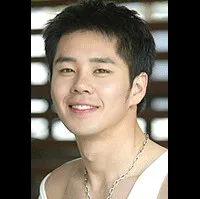 배우인 윤성훈의 대표 이미지