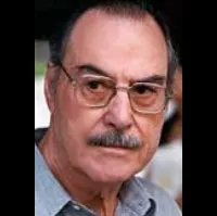 배우인 레오나르도 빌라의 대표 이미지