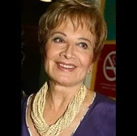 배우인 글로리아 메네제스의 대표 이미지